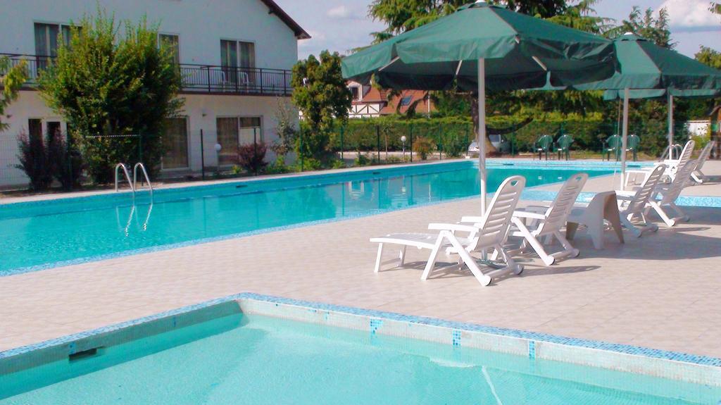Motel Des Bruyeres Lamotte-Beuvron Exterior foto