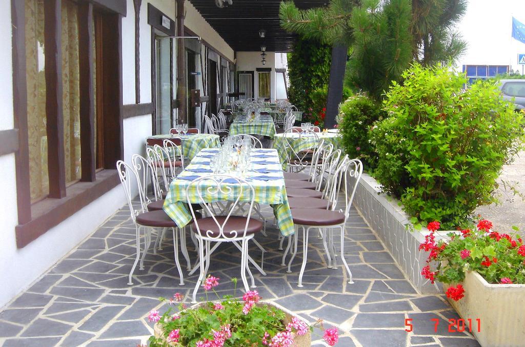 Motel Des Bruyeres Lamotte-Beuvron Exterior foto