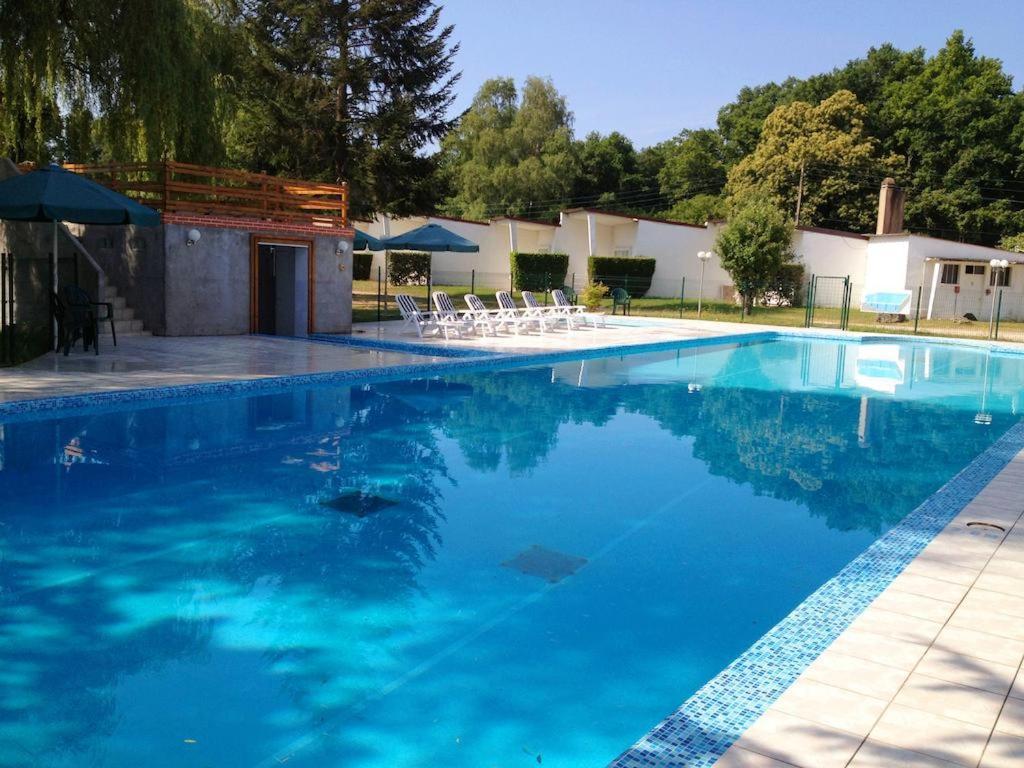 Motel Des Bruyeres Lamotte-Beuvron Exterior foto